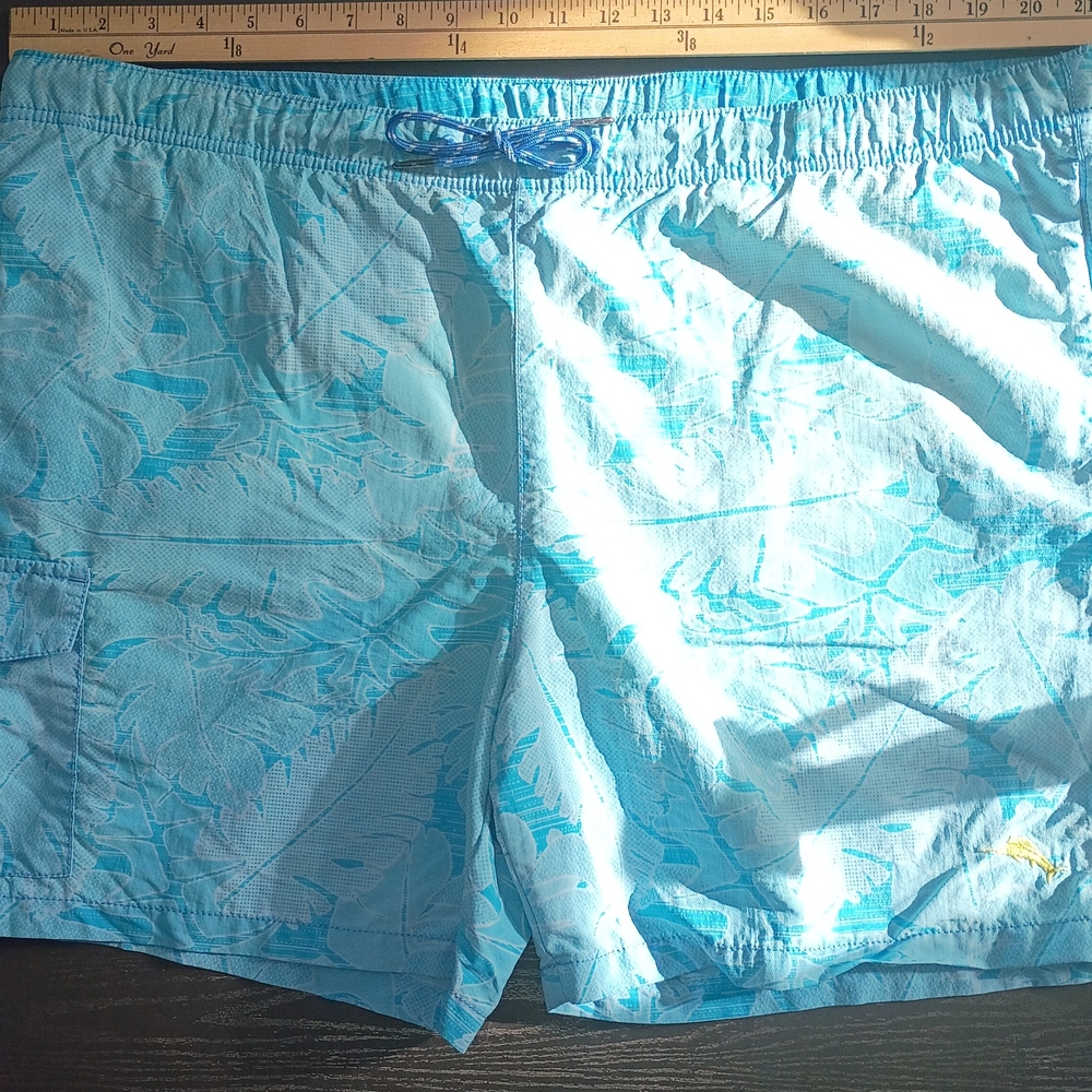 Tommy Bahama Aqua Patterned Swim Trunks Men's XL W/Liner. Pockets!!!